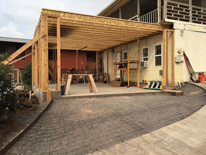 Carpenter in Sydney builds garage